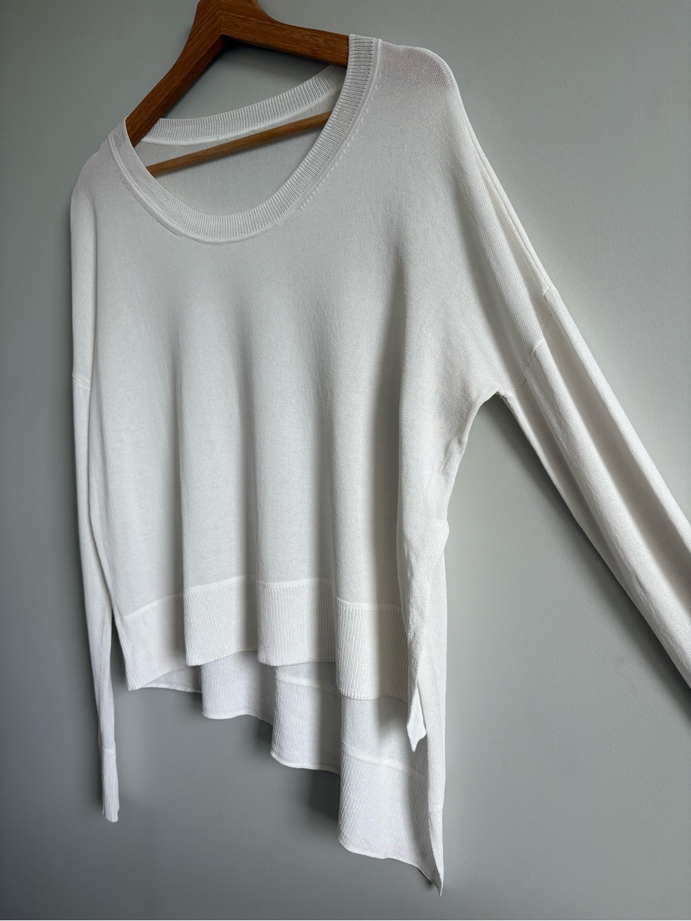 Aritzia Wilfred Librement Asymmetrical White Knit Top - Picture 4 of 8
